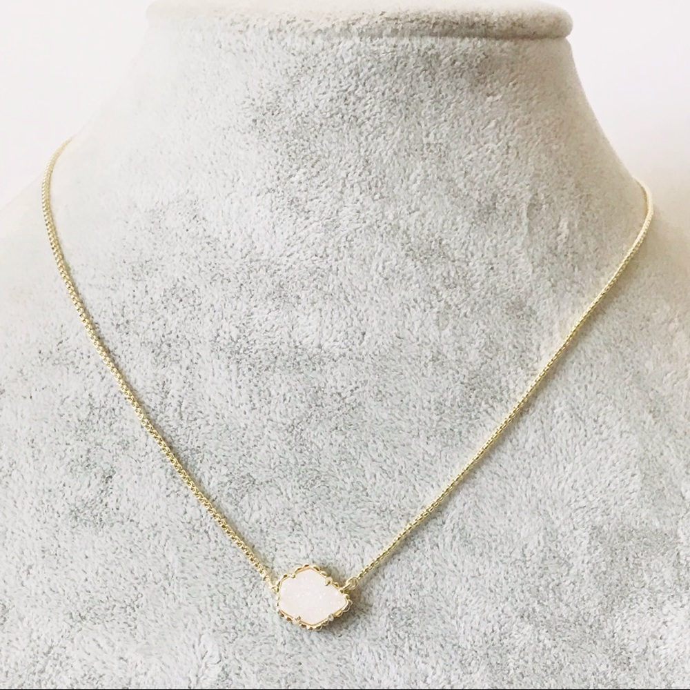 Kendra Scott Tess white drusy pendant necklace in gold color